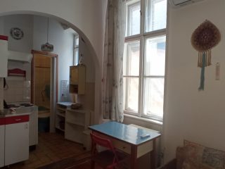 Eladó 65 m²-estársasházi lakás V. Kerület (Belváros) , Parlamenthez közel: 99'900'000 Ft
