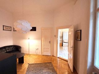 Eladó 86 m²-estársasházi lakás V. Kerület (Belváros) , Váci utca: 179'000'000 Ft