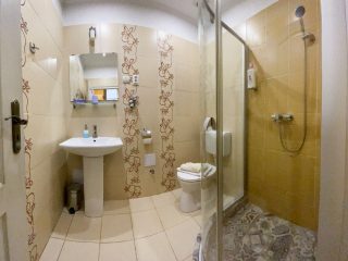 Eladó 105 m²-estársasházi lakás V. Kerület (Belváros) , Veres Pálné utca: 215'000'000 Ft