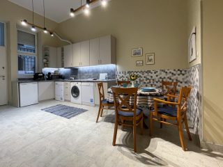 Eladó 105 m²-estársasházi lakás V. Kerület (Belváros) , Veres Pálné utca: 215'000'000 Ft