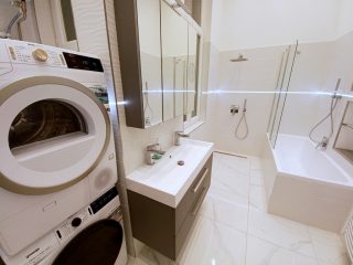 Eladó 78 m²-estársasházi lakás V. Kerület (Lipótváros) , Báthory utca: 437'000 EUR