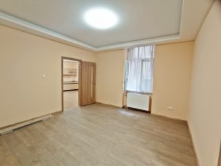 Eladó 83 m²-estársasházi lakás V. Kerület (Lipótváros) , Falk Miksa utca: 134'000'000 Ft