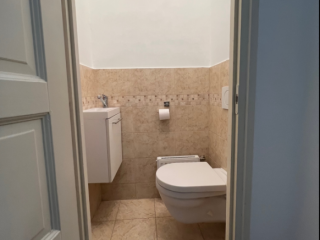 Kiadó 40 m²-eslakásban kialakított iroda V. Kerület (Lipótváros) , Szent István körút: 280'000 Ft