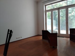 Kiadó 166 m²-esegyéb üzlethelyiség VI. Kerület (Diplomatanegyed) , Bajza utca: 2'745 EUR