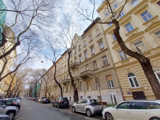 Kiadó 28 m²-estársasházi lakás VI. Kerület (Diplomatanegyed) , Benczúr utca: 190'000 Ft