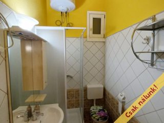 Eladó 28 m²-estársasházi lakás VI. Kerület (Diplomatanegyed) , Kodály Körönd közelében, Benczúr utca: 44'500'000 Ft