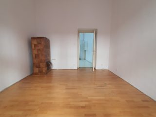 Eladó 71 m²-estársasházi lakás VI. Kerület (Nagykörúton belül) , ANDRÁSSY ÚT mellett: 89'900'000 Ft