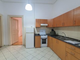 Eladó 71 m²-estársasházi lakás VI. Kerület (Nagykörúton belül) , ANDRÁSSY ÚT mellett: 89'900'000 Ft