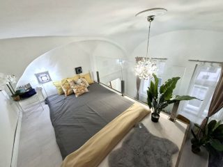 Eladó 22 m²-estársasházi lakás VI. Kerület (Nagykörúton belül) , Hajós utca: 49'900'000 Ft