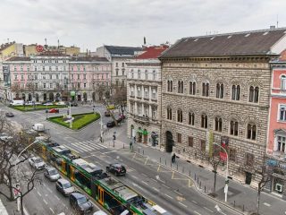Eladó 121 m²-estársasházi lakás VI. Kerület (Nagykörúton belül) , Teréz körút: 339'000'000 Ft