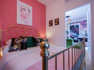 Kiadó 110 m²-estársasházi lakás VI. Kerület (Terézváros) , Bajcsy-Zsilinszky út: 2'100 EUR