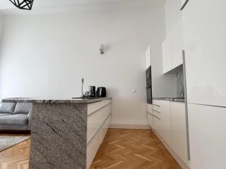 Eladó 71 m²-estársasházi lakás VI. Kerület (Terézváros) , Csengery utca: 99'900'000 Ft