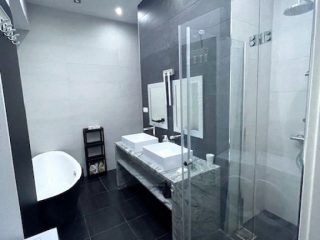 Eladó 71 m²-estársasházi lakás VI. Kerület (Terézváros) , Csengery utca: 99'900'000 Ft