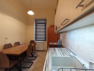 Eladó 82 m²-estársasházi lakás VI. Kerület (Terézváros) , Felső erdősor utca: 129'900'000 Ft