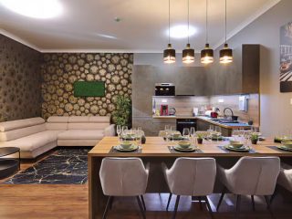 Kiadó 134 m²-estársasházi lakás VI. Kerület (Terézváros) , Izabella utca: 900'000 Ft