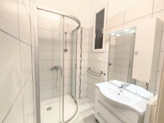 Eladó 49 m²-estársasházi lakás VI. Kerület (Terézváros) , Király utca: 79'500'000 Ft