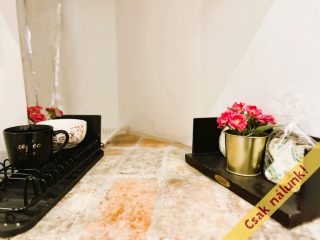 Eladó 39 m²-estársasházi lakás VI. Kerület (Terézváros) , Oktogon: 62'900'000 Ft