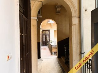 Eladó 39 m²-estársasházi lakás VI. Kerület (Terézváros) , Oktogon: 62'900'000 Ft