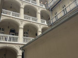 Eladó 56 m²-estársasházi lakás VI. Kerület (Terézváros) , Paulay E u. utca: 185'000'000 Ft