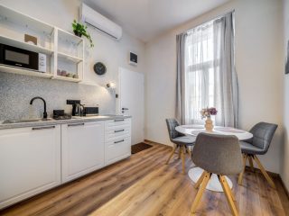 Eladó 101 m²-estársasházi lakás VI. Kerület (Terézváros) , Teréz körút: 189'000'000 Ft