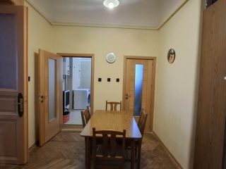 Eladó 70 m²-estársasházi lakás VI. Kerület (Terézváros) , Vörösmarty utca: 98'000'000 Ft