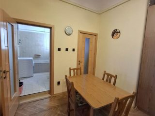 Eladó 70 m²-estársasházi lakás VI. Kerület (Terézváros) , Vörösmarty utca: 98'000'000 Ft