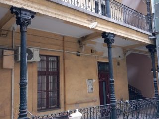 Eladó 65 m²-estársasházi lakás VII. Kerület (Belső-Erzsébetváros) , Akácfa utca: 79'900'000 Ft