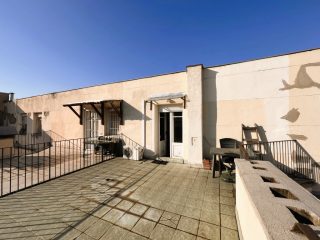 Kiadó 32 m²-estársasházi lakás VII. Kerület (Belső-Erzsébetváros) , Deák tér mellett: 240'000 Ft