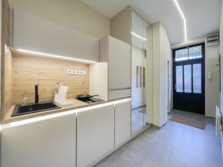 Kiadó 30 m²-estársasházi lakás VII. Kerület (Belső-Erzsébetváros) , Kazinczy utca: 220'000 Ft
