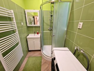 Kiadó 35 m²-estársasházi lakás VII. Kerület (Belső-Erzsébetváros) , Péterfi Sándor utca: 190'000 Ft