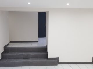 Eladó 74 m²-esüzlethelyiség utcai bejárattal VII. Kerület (Középső-Erzsébetváros) , ALMÁSSY TÉR: 29'800'000 Ft