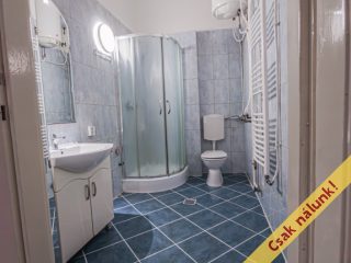 Eladó 44 m²-estársasházi lakás VII. Kerület (Középső-Erzsébetváros) , Almássy tér: 75'900'000 Ft