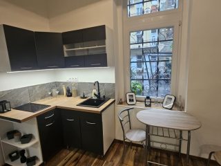 Eladó 36 m²-estársasházi lakás VII. Kerület (Középső-Erzsébetváros) , Dembinszky út közelében: 53'600'000 Ft