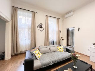 Eladó 47 m²-estársasházi lakás VII. Kerület (Középső-Erzsébetváros) , Garay utca: 74'900'000 Ft