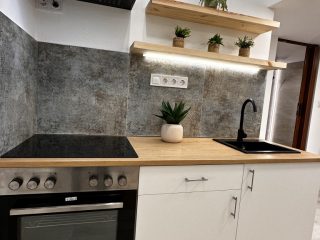 Eladó 26 m²-estársasházi lakás VII. Kerület (Középső-Erzsébetváros) , Keleti pu környékén: 38'000'000 Ft