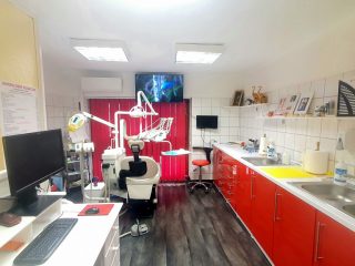 Kiadó 21 m²-esüzlethelyiség utcai bejárattal VII. Kerület (Ligetváros) , BERENDEZETT FOGORVOSI RENDELŐ Budapest VII.: 500'000 Ft