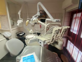 Kiadó 21 m²-esüzlethelyiség utcai bejárattal VII. Kerület (Ligetváros) , BERENDEZETT FOGORVOSI RENDELŐ Budapest VII.: 500'000 Ft