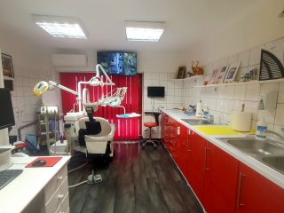 Kiadó 21 m²-esüzlethelyiség utcai bejárattal VII. Kerület (Ligetváros) , BERENDEZETT FOGORVOSI RENDELŐ Budapest VII.: 500'000 Ft