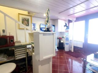 Kiadó 21 m²-esüzlethelyiség utcai bejárattal VII. Kerület (Ligetváros) , BERENDEZETT FOGORVOSI RENDELŐ Budapest VII.: 500'000 Ft