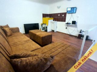 Eladó 21 m²-esüzlethelyiség utcai bejárattal VII. Kerület (Ligetváros) , BERENDEZETT FOGORVOSI RÖNTGENLABOR BP.VII.: 53'000'000 Ft