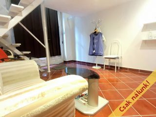 Eladó 21 m²-esüzlethelyiség utcai bejárattal VII. Kerület (Ligetváros) , BERENDEZETT FOGORVOSI RÖNTGENLABOR BP.VII.: 53'000'000 Ft