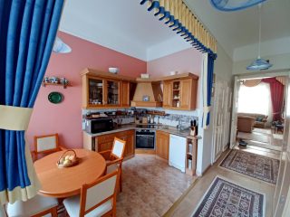 Eladó 82 m²-estársasházi lakás VII. Kerület (Ligetváros) , Kertre néző, Városligetnél Dembinszky utca: 113'900'000 Ft