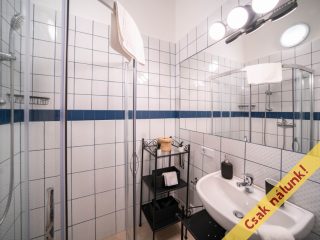 Eladó 41 m²-estársasházi lakás VII. Kerület (Nagykörúton belül) , Dob utca: 74'900'000 Ft