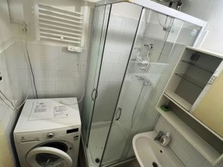 Kiadó 25 m²-estársasházi lakás VII. Kerület (Nagykörúton belül) , Klauzál utca: 180'000 Ft
