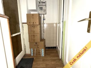 Eladó 12 m²-estársasházi lakás VII. Kerület (Nagykörúton belül) , Madách Imre út: 27'000'000 Ft