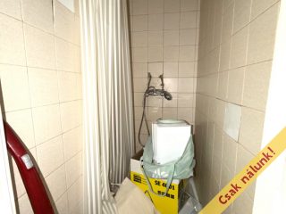 Eladó 12 m²-estársasházi lakás VII. Kerület (Nagykörúton belül) , Madách Imre út: 27'000'000 Ft