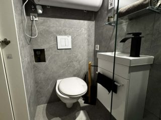 Eladó 38 m²-estársasházi lakás VII. Kerület (Nagykörúton kívül) , Blaha Lujza tér közelében: 38'600'000 Ft