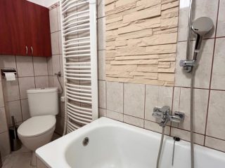 Eladó 47 m²-estársasházi lakás VII. Kerület (Nagykörúton kívül) , Garay tér: 68'900'000 Ft