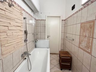 Eladó 47 m²-estársasházi lakás VII. Kerület (Nagykörúton kívül) , Garay tér: 68'900'000 Ft