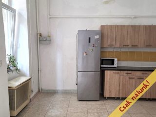 Eladó 58 m²-estársasházi lakás VII. Kerület (Nagykörúton kívül) , Nefelejcs utca: 62'000'000 Ft